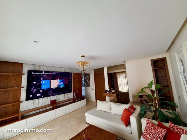 À Vendre: Superbe Appartement à Souissi Orangerie — 2
