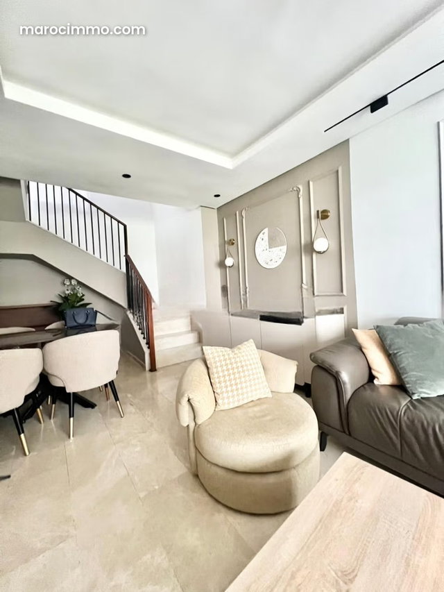 Magnifique Duplex Meublé — 2