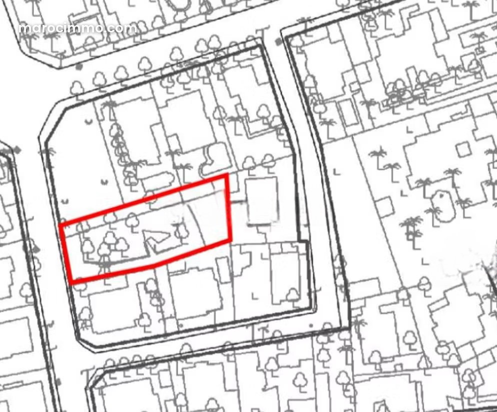 Villa à rénover, 1015 m² de terrain, quartier Oasis, Casablanca — Casablanca