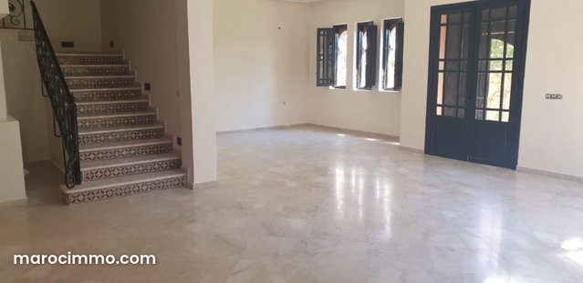 LOCATION Villa 5 bedrooms 300 m2 Masmoudi Targa — 5