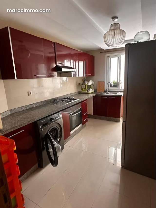 Louez cet appartement à Les Hôpitaux. Surface de 100 m². Meublé — 4