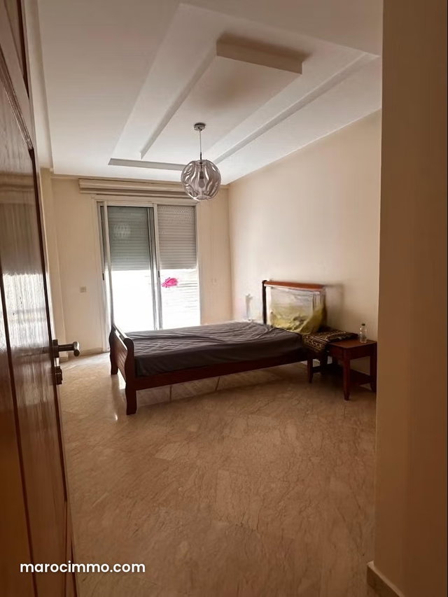 Louez cet appartement à Les Hôpitaux. Surface de 100 m². Meublé — 3