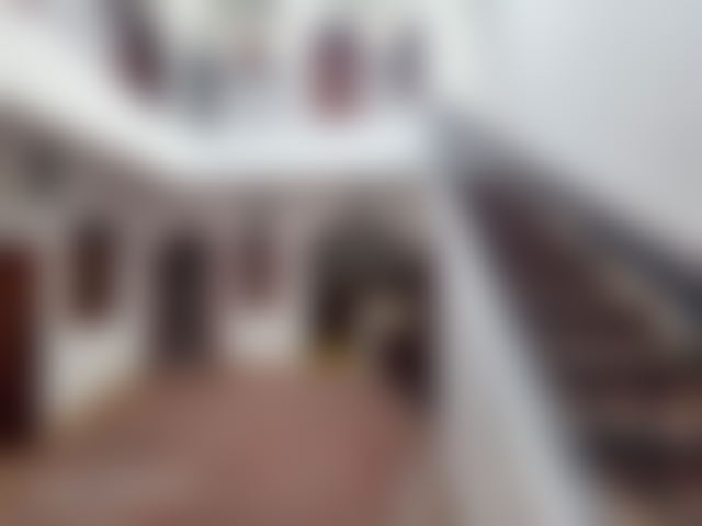 منزل حديث بمسبح للبيع في حي مولاي اليزيد بمراكش — مراكش