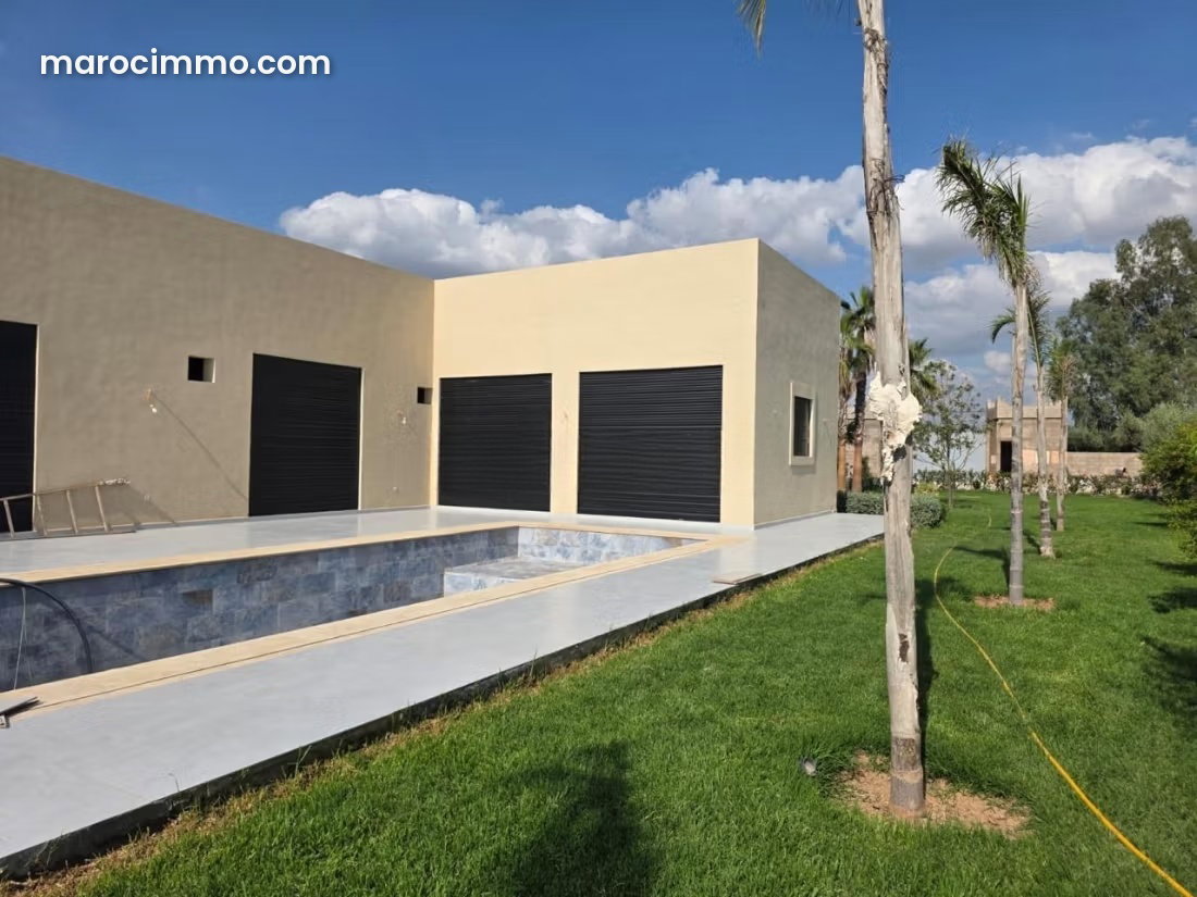 3,200 m² Villa with Pool and Atlas Mountain Views, Sidi Abdellah Ghiat — Marrakesh