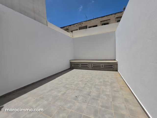 Beaux bureaux à louer à Agdal. Surface de 62 m². Résidence avec concierge, climatisation générale — 5