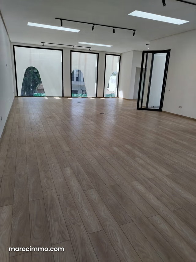 Location Étage villa usage bureau a ciel 55000dh — 2