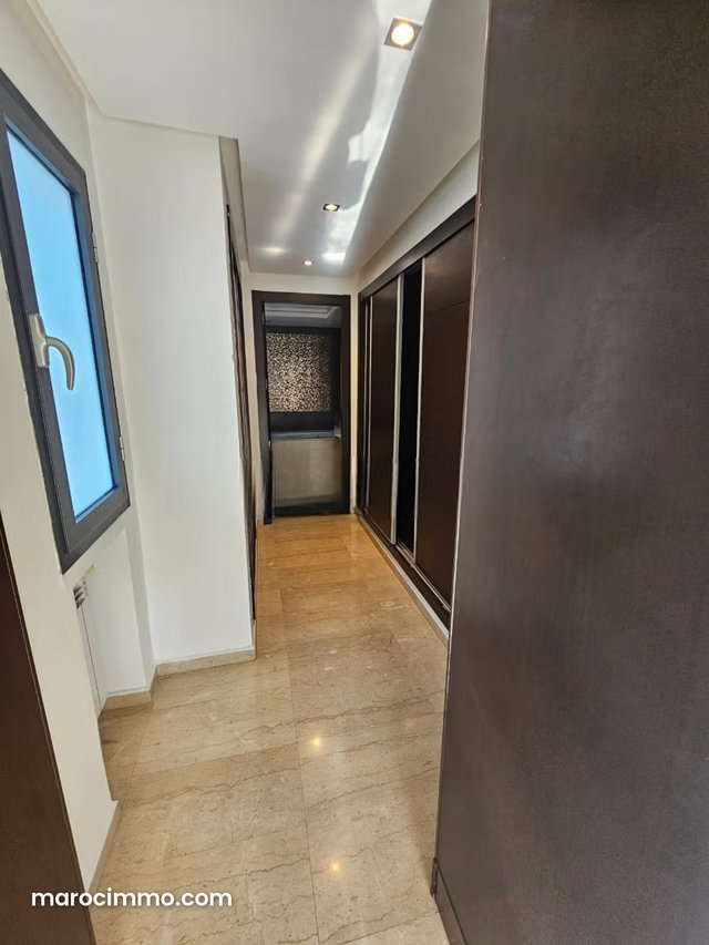 Villa a la location a ain Diab extension 35000dh — 5