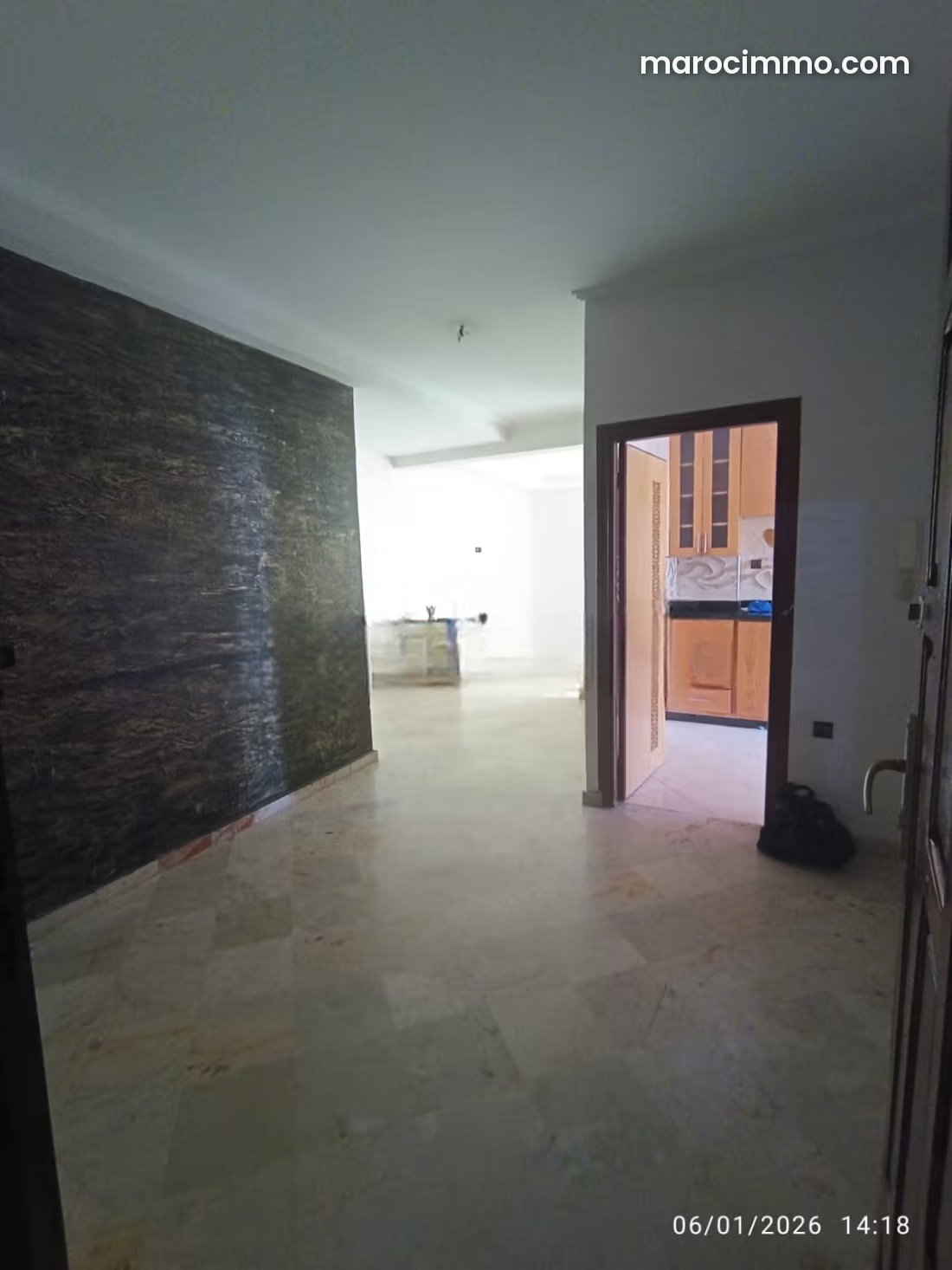 3-Bedroom Apartment with Terrace for Rent, Mers Sultan, Casablanca — Casablanca