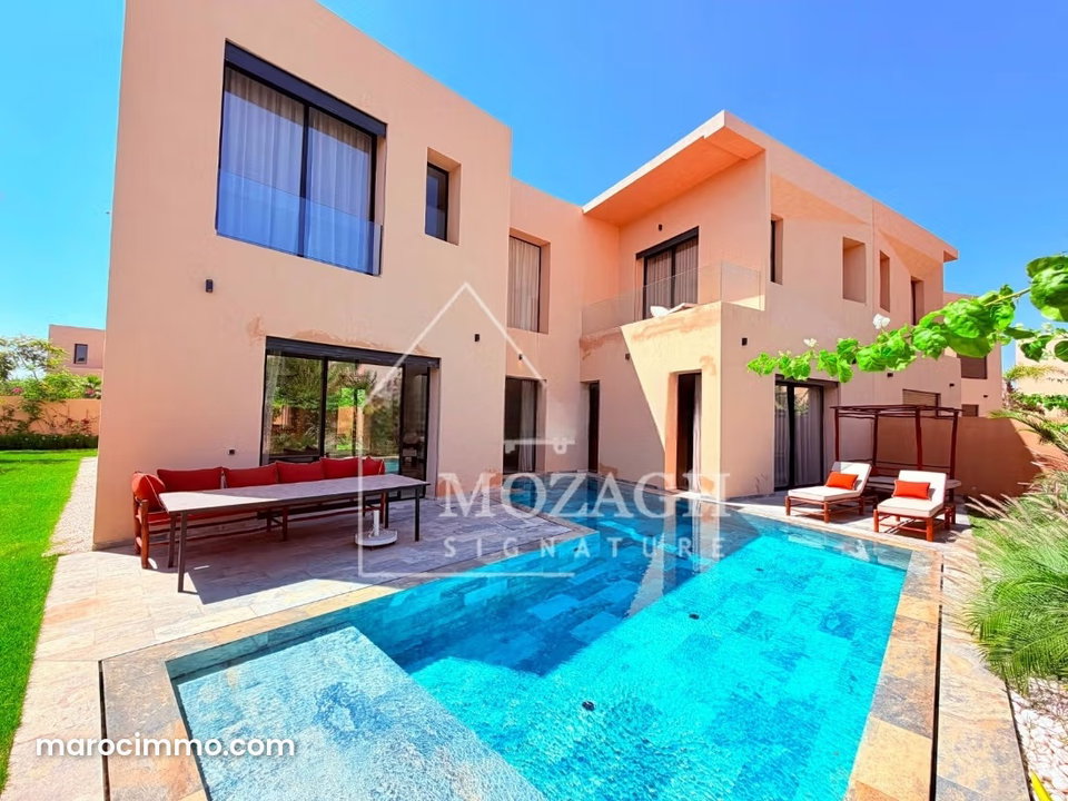 Charmante villa moderne avec piscine privée