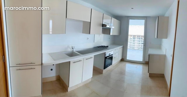Bel appartement haut standing en location longue durée à CFC avec vue dégagée et étage élevé — 5
