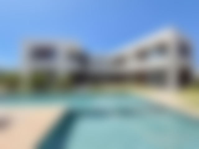 Prestigious 1,700 sqm Villa with Garden and Pool in Souissi, Rabat — Rabat