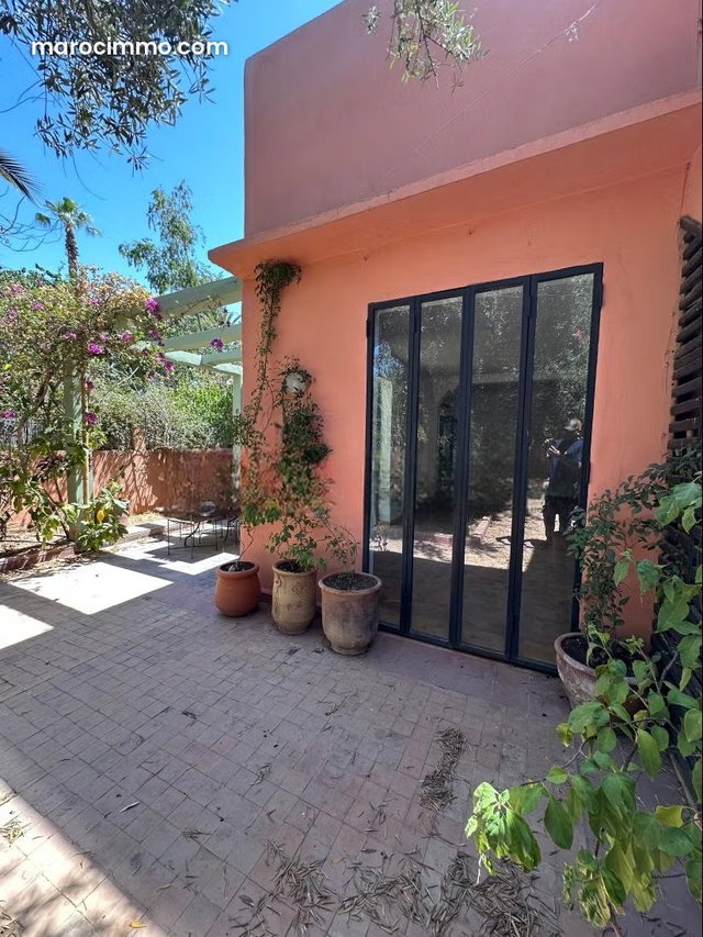 Location jolie maison vide à route de ouarzazate. 200 mètre — 2