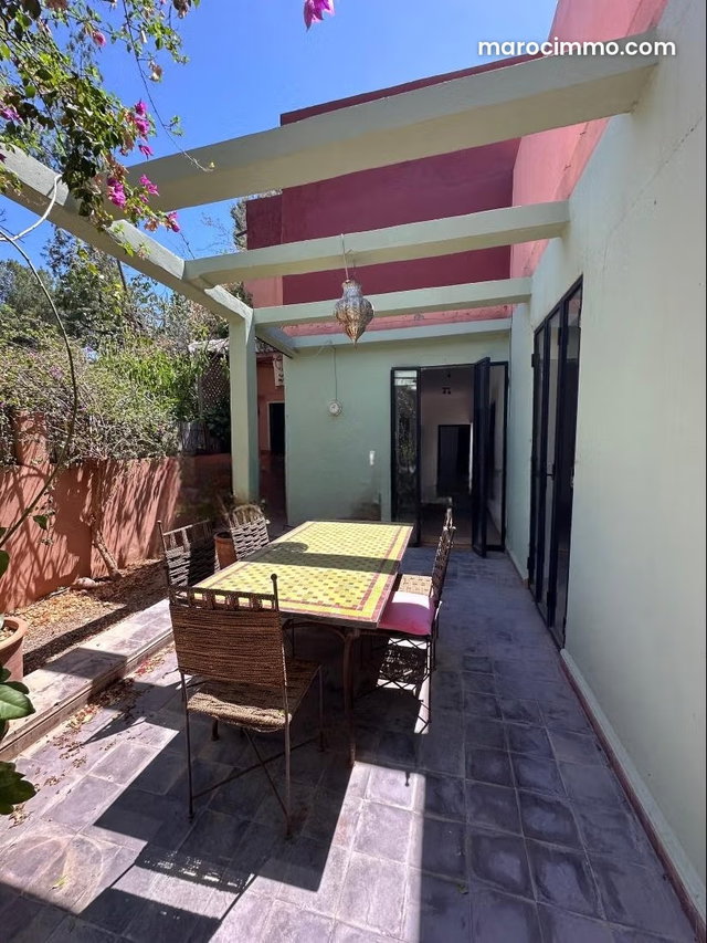 Location jolie maison vide à route de ouarzazate. 200 mètre — 3