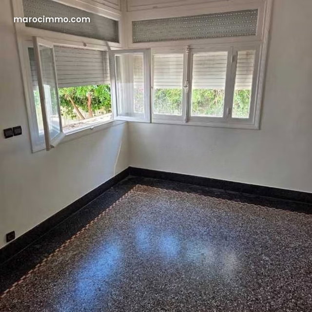 Villa à Vendre de 450.0 m² à Casablanca, Palmier Maarif — 3