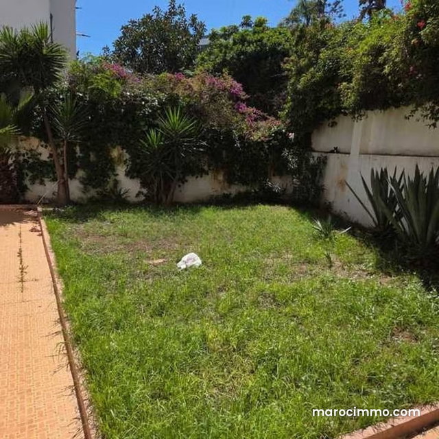 Villa à Vendre de 450.0 m² à Casablanca, Palmier Maarif — 5
