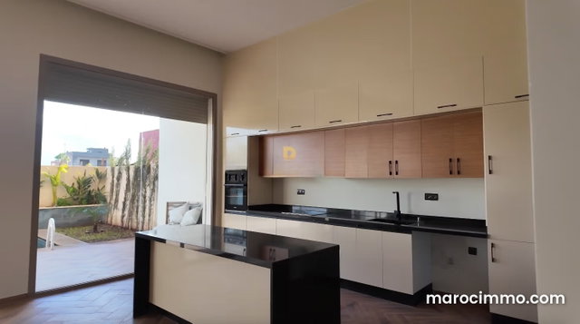 Villa récemment construite par le propriétaire — 3