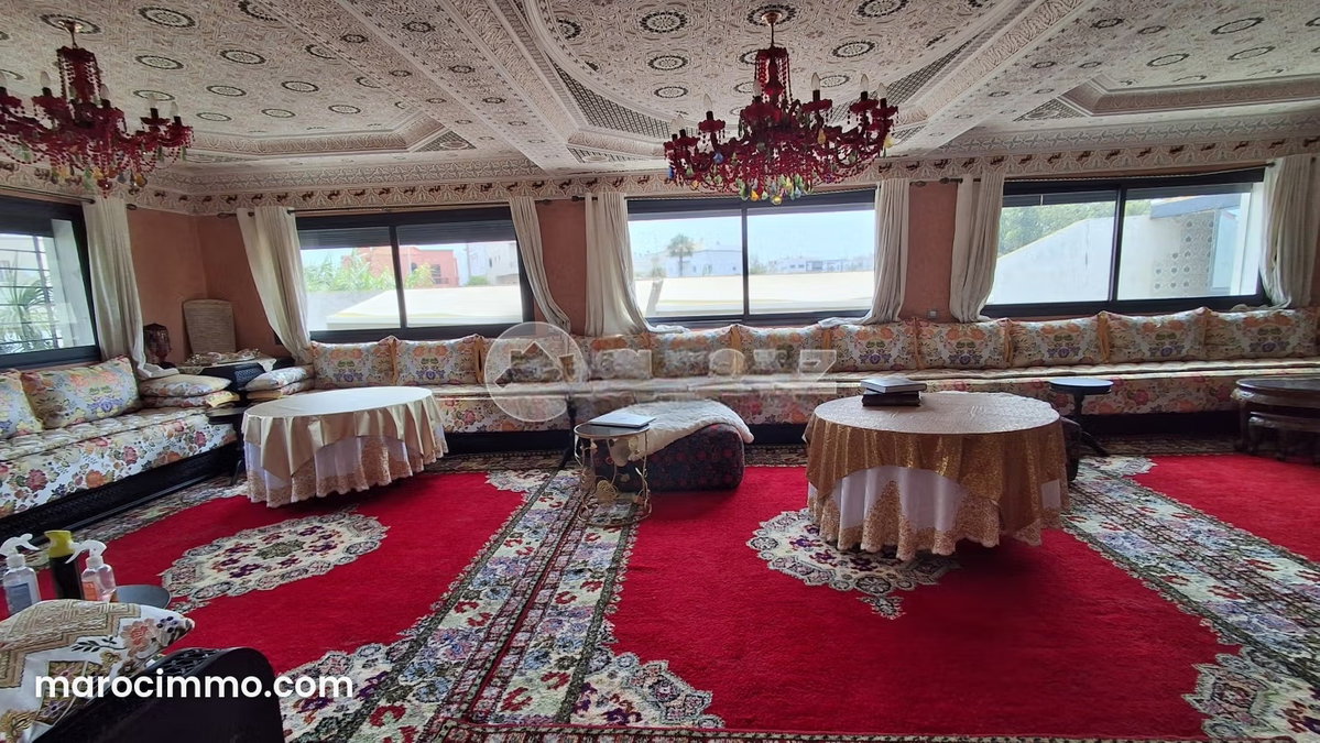 Villa à vendre 407 m², 7 chambres Al Boustane El Jadida
