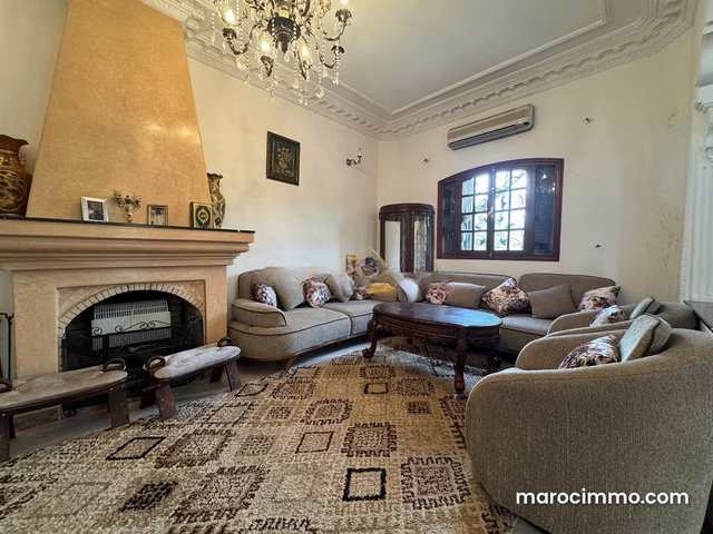 Élégante Villa Familiale À Vendre À Semlalia — 3
