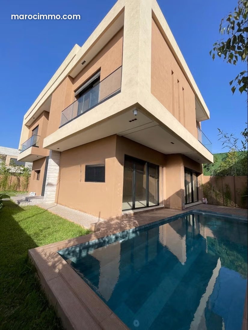 375 m² Villa with Swimming Pool for Sale, Hay Targa, Marrakech — Marrakesh