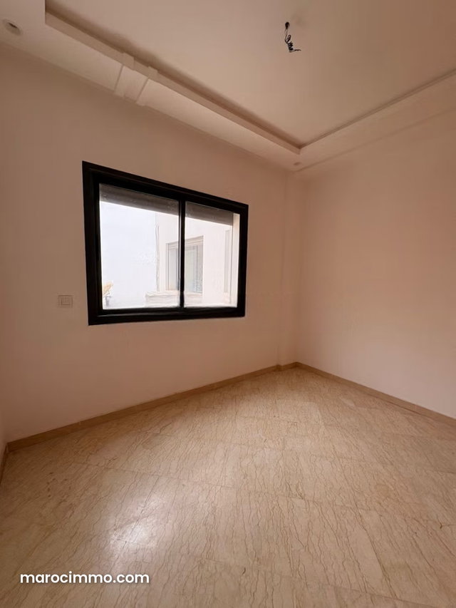 À VENDRE appartement spacieux dans quartier tres r — 2