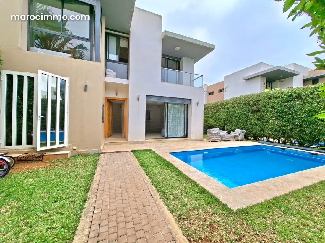Villa 154 m² avec piscine, Dar Bouazza, résidence sécurisée — Dar Bouazza