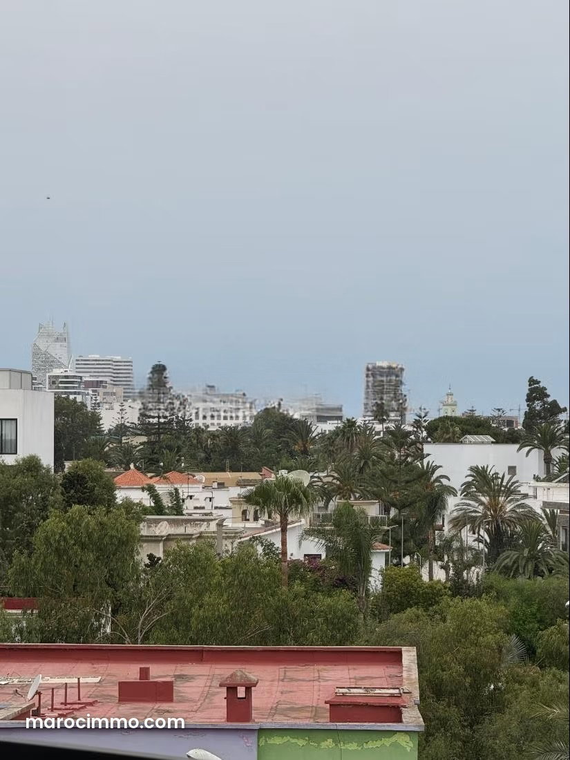 Appartement 51 m² avec 2 salles de bain, quartier Oasis, Casablanca — Casablanca