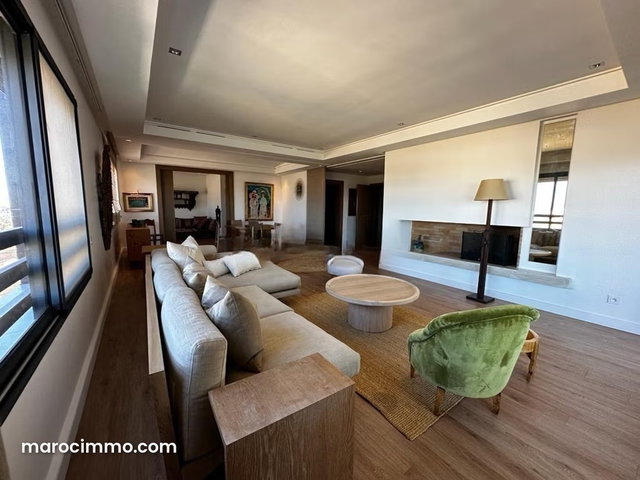 Très bel Apartmentà louer Meublé 3 Chambres Darbouazza — 2