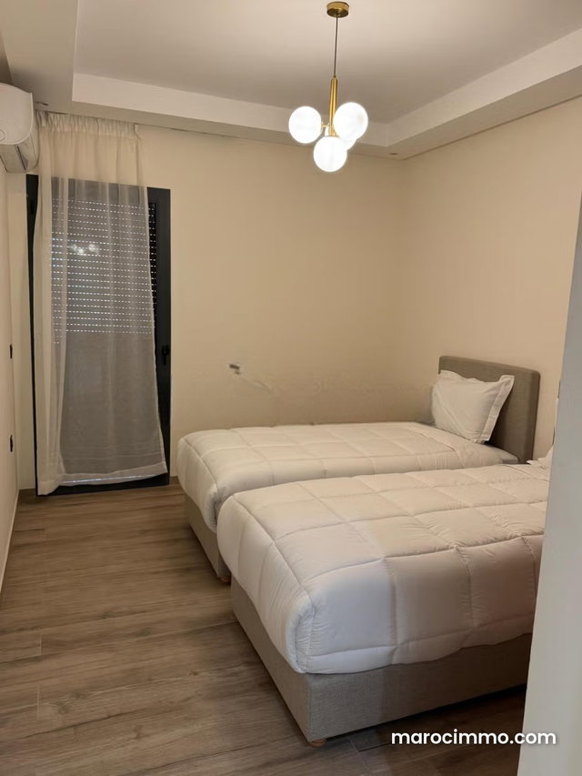 Bel appartement en location à Camp Al Ghoul. Surface de 112 m². Meublé — 3