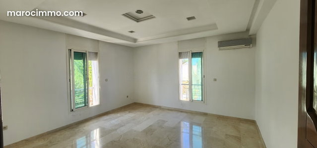 Villa de haut standing à louer à Harhoura. 5 pièces confortables. Porte blindée et vue sur mer — 4
