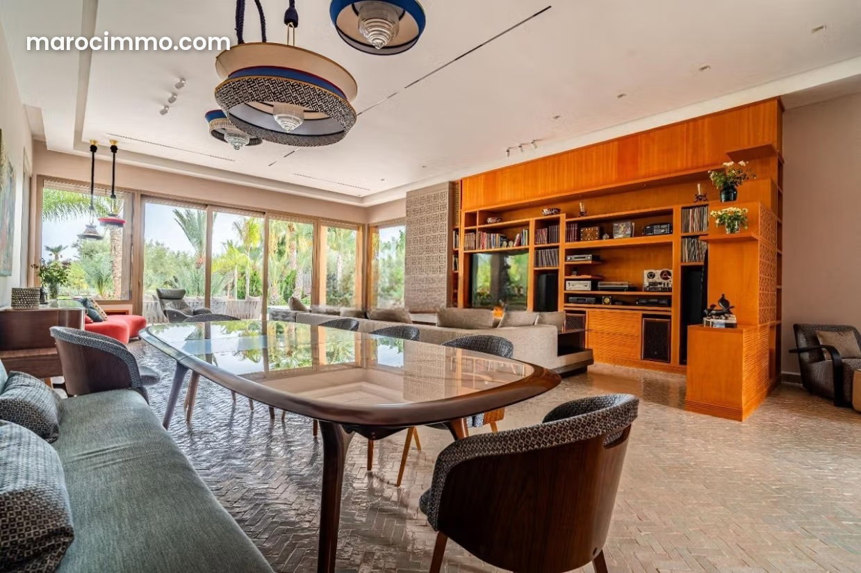 526 m² villa on 1 hectare, Fez Road, Marrakech, for rent — Marrakesh