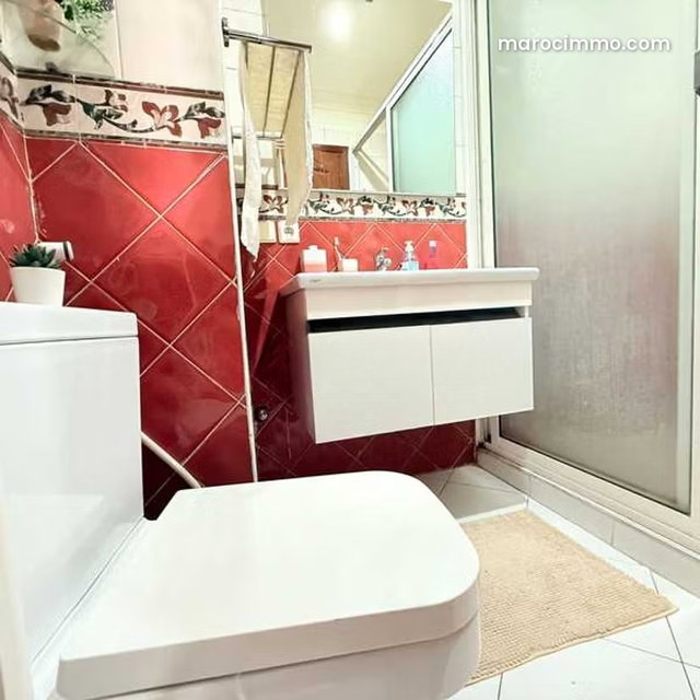 Appartement à Vendre de 128.0 m² à Casablanca, Hopitaux — 3