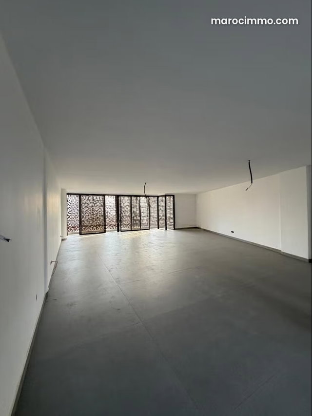 Beautiful Offices for Rent at Oasis 131 m² — 2