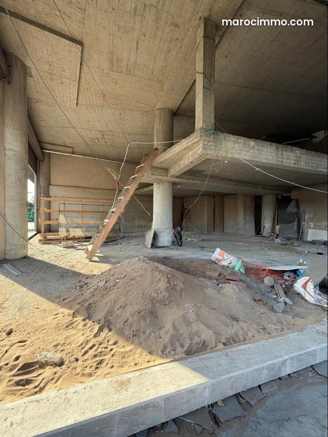 Rent this commercial space at Oasis 260m2 — 2
