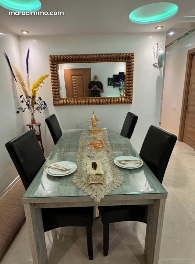 Superbe appartement à vendre à Route Amizmiz. 2 belles chambres. Bien meublé — 5