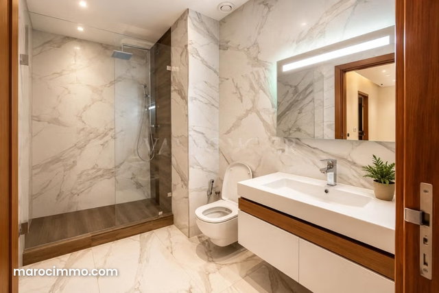 Location superbe studio meublé 75m2 CFC, Casablanca — 5