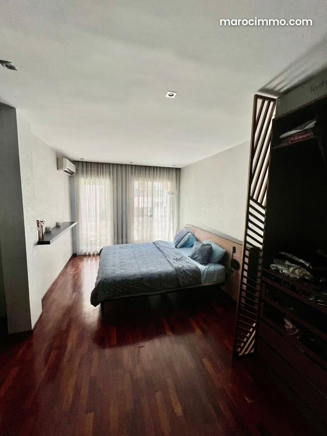 Bel appartement en location à Racine. Surface totale 128 m². Bien meublé — 2