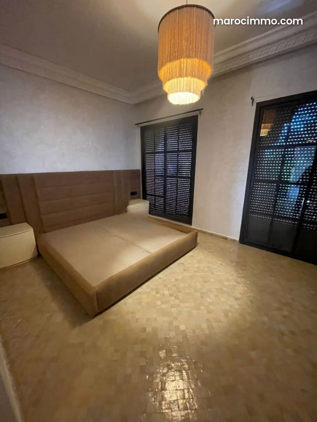 Villa for Sale 320m² 8km Route Fes — 2