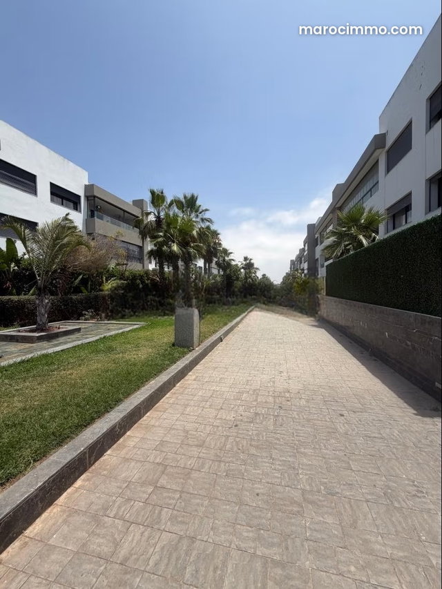 Location d'un appartement à Dar Bouazza. 3 chambres agréables. Meublé — 5