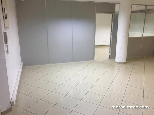 Office Space for Rent on El Jadida Road, Oasis. 96 m². Elevator — 5