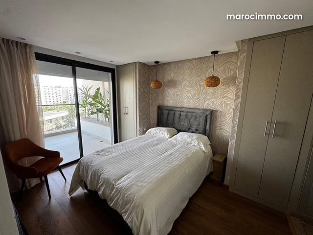 Furnished Studio with Terrace for Rent in Borgougne — 5