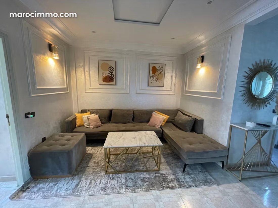 Appartement 124 m², dernier étage avec terrasse, Aïn Chock — Casablanca