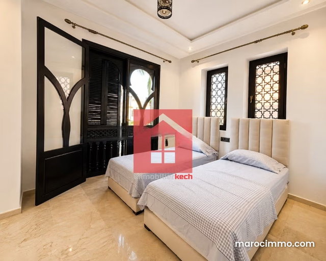 Beautiful Villa with Private Pool for Rent — 3