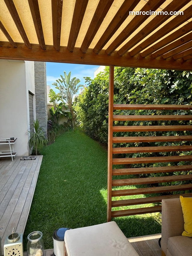 Luxury Villa for Sale in Dar Bouazza. 3 Bedrooms. Garden — 3
