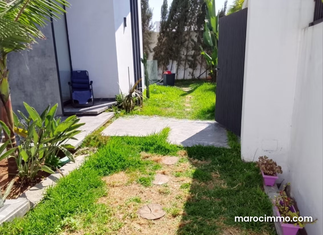 600 m² Villa with Pool and Garden, Aïn Diab, Casablanca — Casablanca