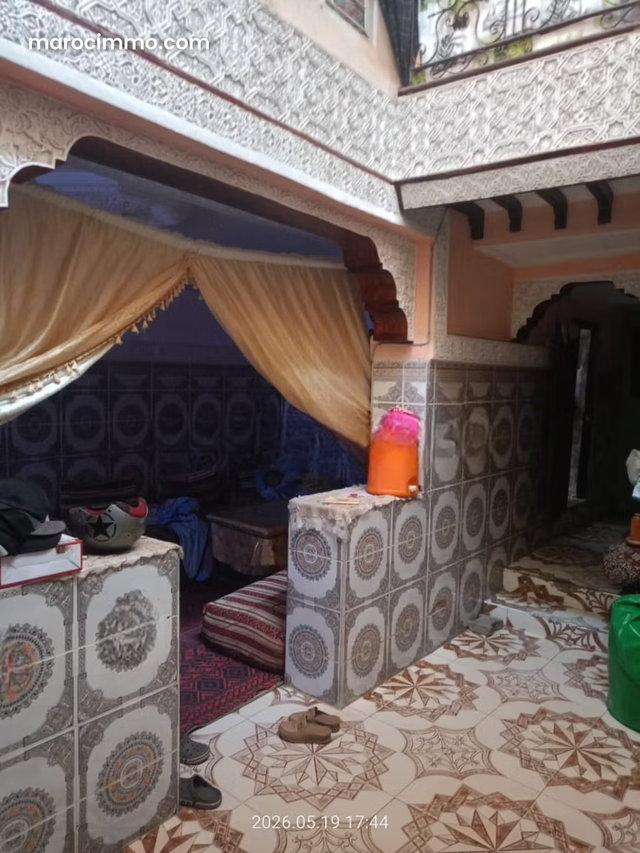 Riad à vendre à Rahba Kedima. 4 belles chambres. Meublé — 4