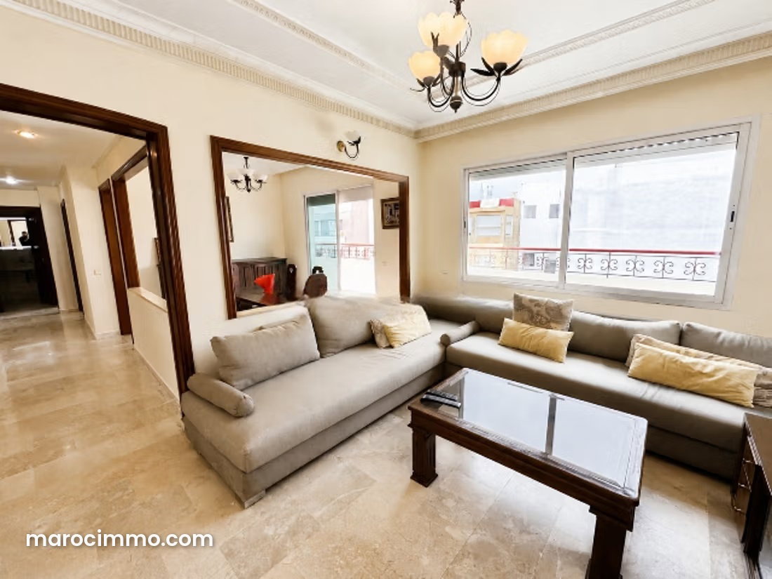 100 m² Apartment, 2 Bedrooms, Furnished, Hospitals District — Casablanca