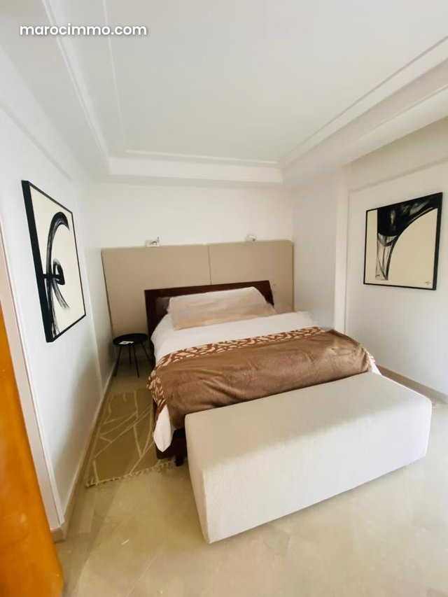 Location une tres jolie villa MEUBLEE à souissi — 3
