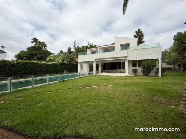 Villa à vendre Souissi Rabat — 2