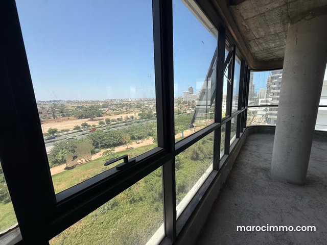 Plateau de Bureau CFC vue dégagée — 5