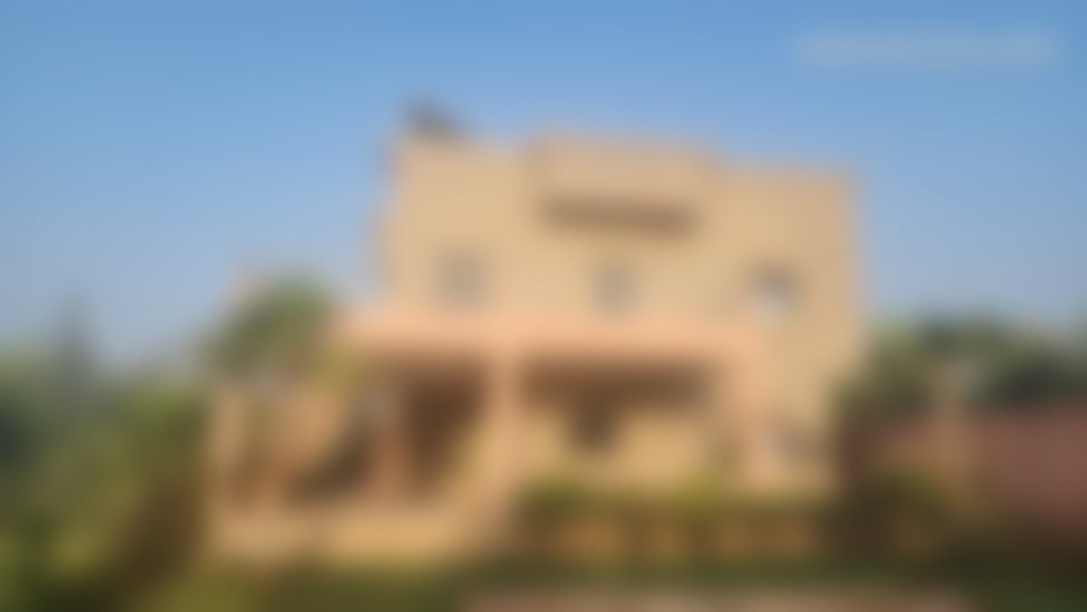 فيلا فاخرة للبيع بطريق أوريكا في مراكش